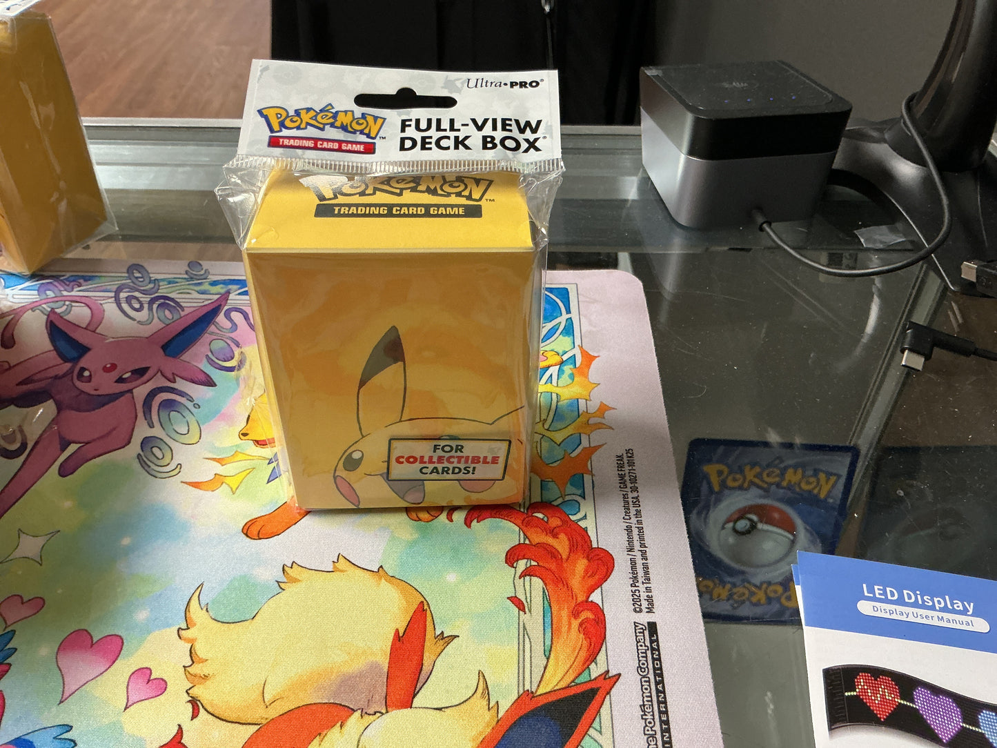 Ultra PRO Pokémon Pikachu Full-View Deck Box